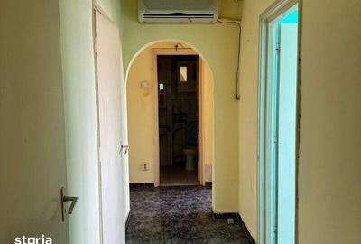 Apartament cu 3 camere decomandat în Dristor