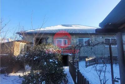Casă cu 6 camere cu Teren 1250 Mp în Cumpăna