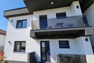 Casă cu 4 camere cu Teren 333 Mp în Central - 2