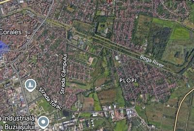 Teren de 5000 mp, în Plopi