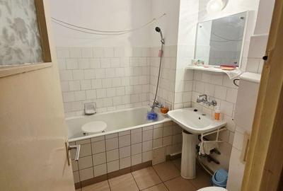 Apartament cu 3 camere decomandat în Republicii - 9