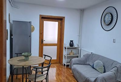 Apartament cu 2 camere decomandat în Central - 16