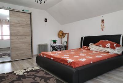 Casă individuală cu 4 camere cu Teren 300 Mp în Bariera Vâlcii - 3