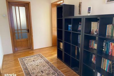 Casă cu 4 camere cu Teren 120 Mp în Valea Roșie