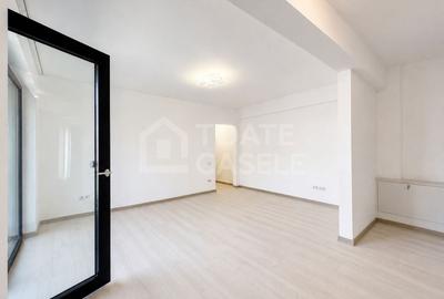 Apartament cu 3 camere semidecomandat în Someșeni