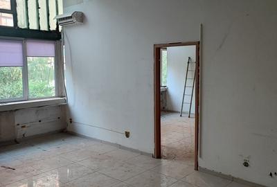 Spațiu comercial, de 1,237 mp, în Central