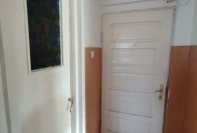Apartament cu 3 camere în Micro 9