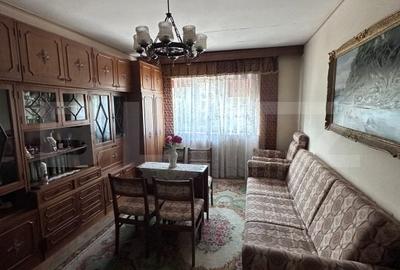 Apartament cu 3 camere decomandat, mobilat în Central