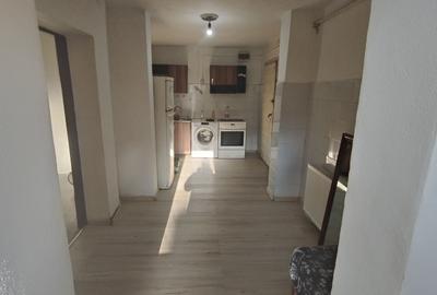 Spațiu comercial, de 60 mp, în Stana - 3