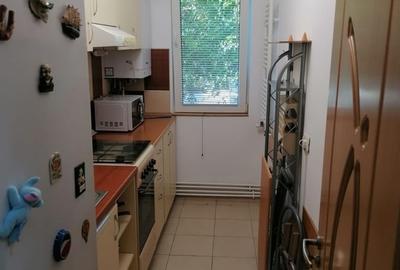 Garsonieră decomandată în Drumul Taberei
