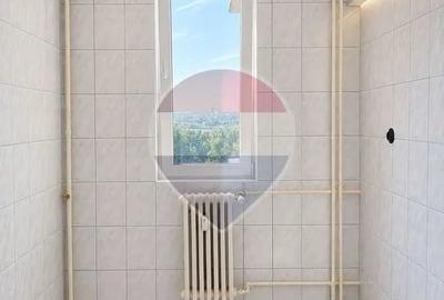 Apartament cu 2 camere semidecomandat în Giurgiului