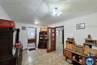 Casă cu 5 camere cu Teren 647 Mp în Mislea