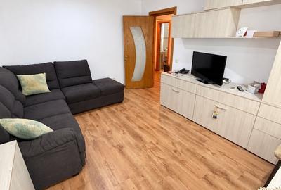 Apartament cu 3 camere decomandat în Dacia
