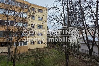 Apartament cu 3 camere decomandat în Central - 2