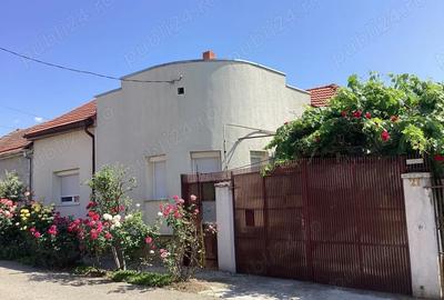 Casă cu 3 camere cu Teren 440 Mp în Central - 8