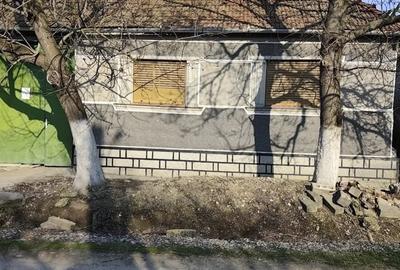 Casă cu Teren 900 Mp în Călacea - 1