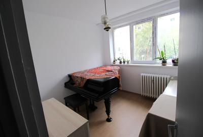 Apartament cu 4 camere semidecomandat în Apusului - 3