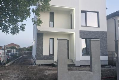 Casă cu 4 camere în Tunari - 1