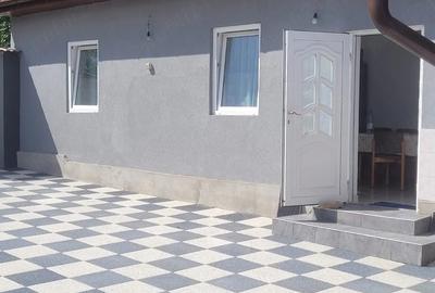 Casă cu Teren 501 Mp în Central