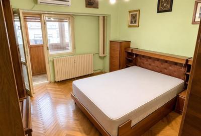 Apartament cu 3 camere decomandat în Decebal