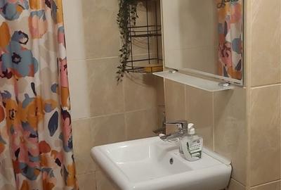 Apartament cu 2 camere decomandat în Independenței