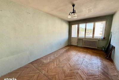 Apartament cu 3 camere în Tudor Vladimirescu