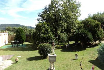 Casă cu 5 camere cu Garaj în Bujoreni - 2