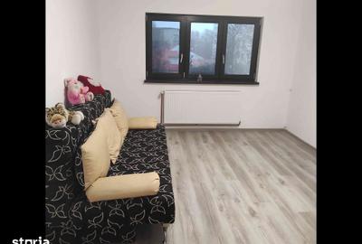 Apartament cu 3 camere în Rovine