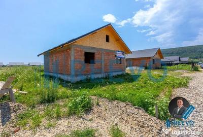 Casă cu 3 camere cu Teren 400 Mp în Hemeiuș - 3