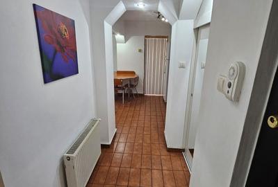 Apartament cu 3 camere decomandat în Central - 3
