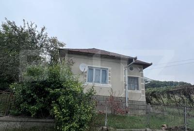 Casă individuală cu 2 camere cu Teren 3400 Mp în Recea-Cristur