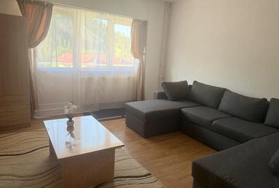 Garsonieră decomandată în Răcădău