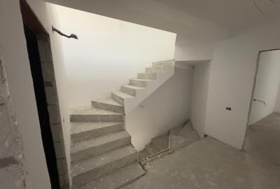 Duplex cu 4 camere cu Canalizare în Palazu Mare - 45