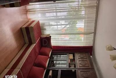 Apartament cu 3 camere semidecomandat în 22 Decembrie 1989