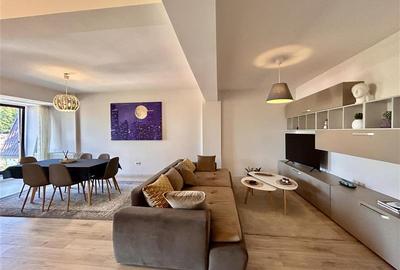 Apartament cu 3 camere decomandat, mobilat în Centrul Civic