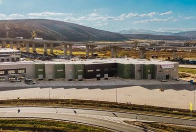 Spațiu comercial, de 3,200 mp, în Luna - 2