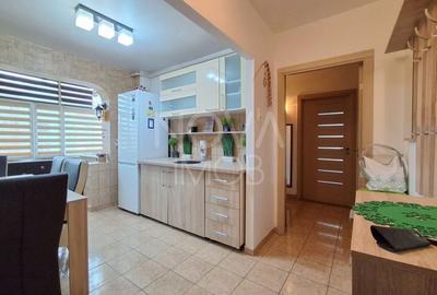 Apartament cu 3 camere decomandat, mobilat în Vasile Aaron - 5