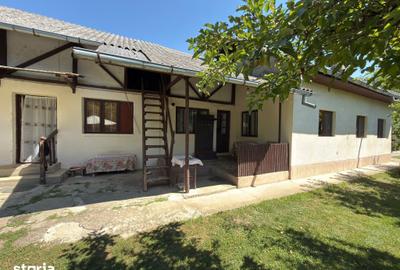 Casă cu 4 camere cu Teren 980 Mp în Brănești