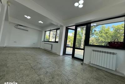 Spațiu comercial, de 44 mp, în Podu Roș