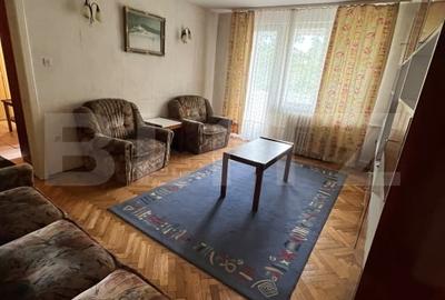 Apartament cu 3 camere decomandat, mobilat în Central