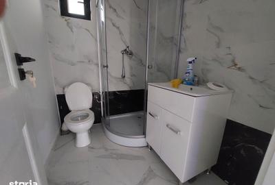 Casă cu 3 camere cu Teren 300 Mp în Central