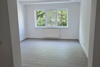 Apartament cu 3 camere decomandat în Central - 2