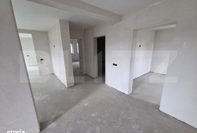 Casă cu 4 camere în Crișeni