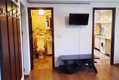 Apartament cu 2 camere decomandat, mobilat în Central