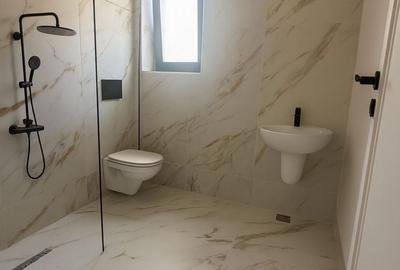 Casă cu 3 camere cu Teren 350 Mp în Uiasca - 7