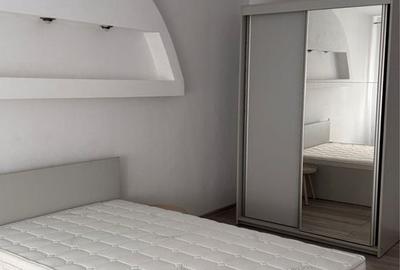 Apartament cu 2 camere decomandat în Ostroveni