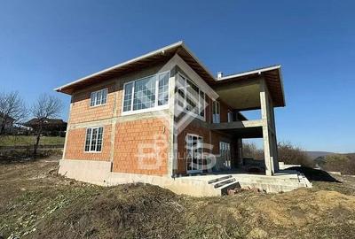 Casă individuală cu 5 camere cu Canalizare în Calea Moldovei - 5