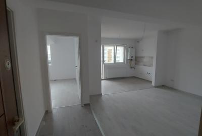 Apartament cu 2 camere semidecomandat în Apărătorii Patriei