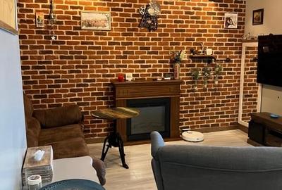 Apartament cu 2 camere decomandat, mobilat în Casa de Cultură