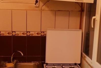 Apartament cu 2 camere semidecomandat în Craiovița Nouă - 1